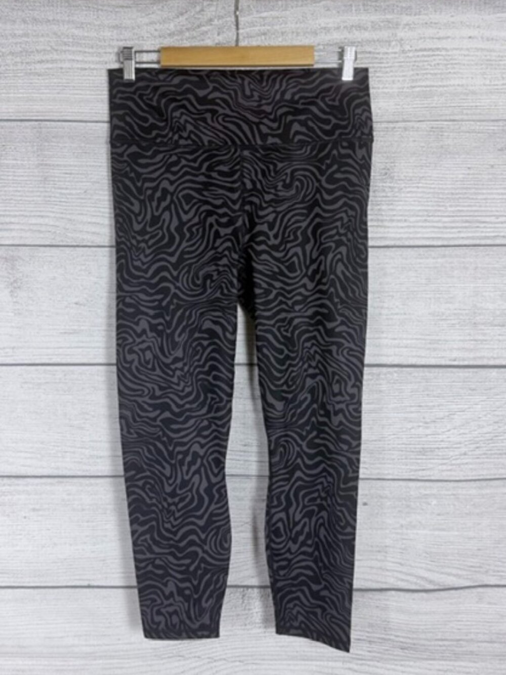 NWT Fabletics Define PowerHold High-Waisted 7/8 Pewter Marbled Zebra Leggings XL
